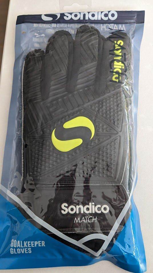 Goalkeeper gloves size 9 - brand new