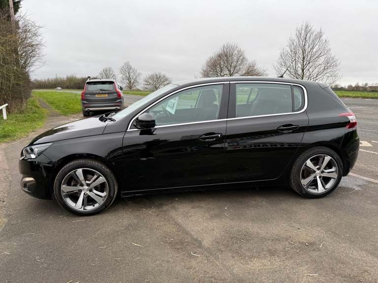 PEUGEOT 308 1.2 PureTech Allure Black Manual Petrol 2017