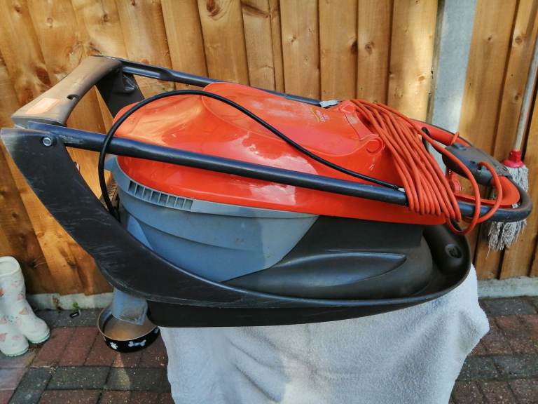 image for Flymo Easi Glide 330