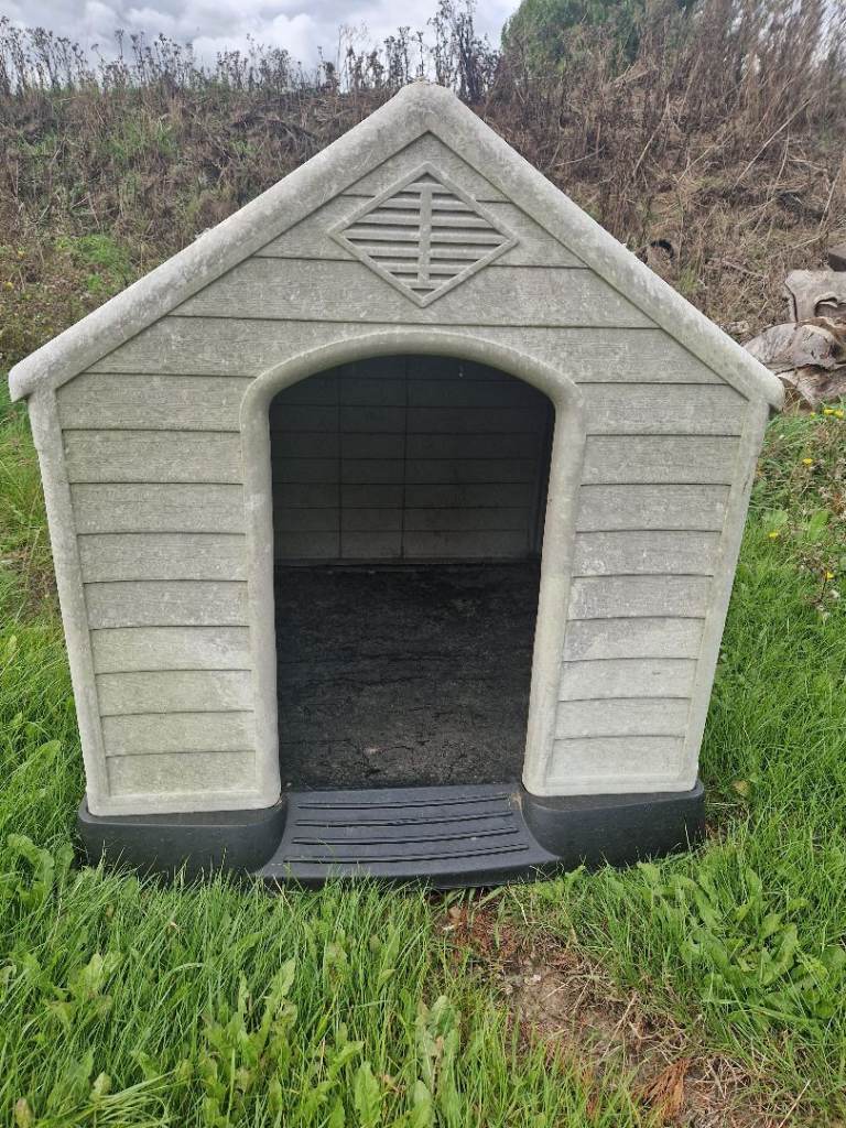Dogs House