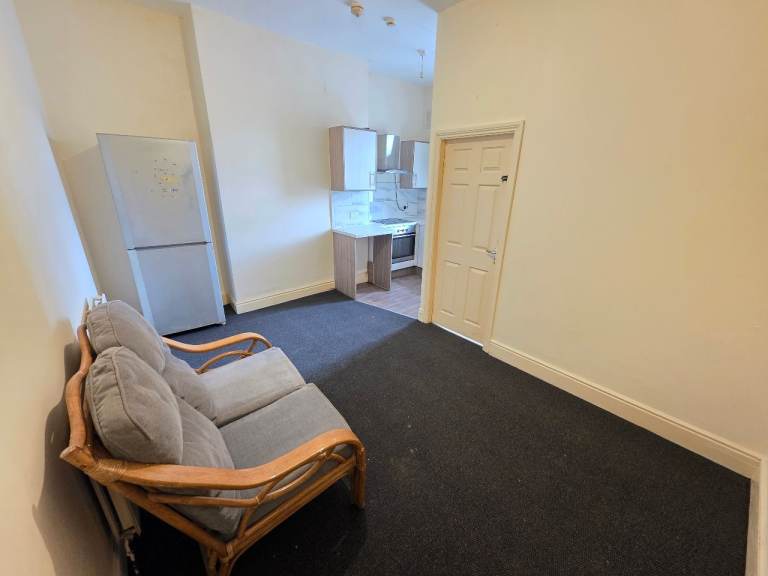 Two Bedroon Flat To Let, Moseley Road, B12 - £800pcm