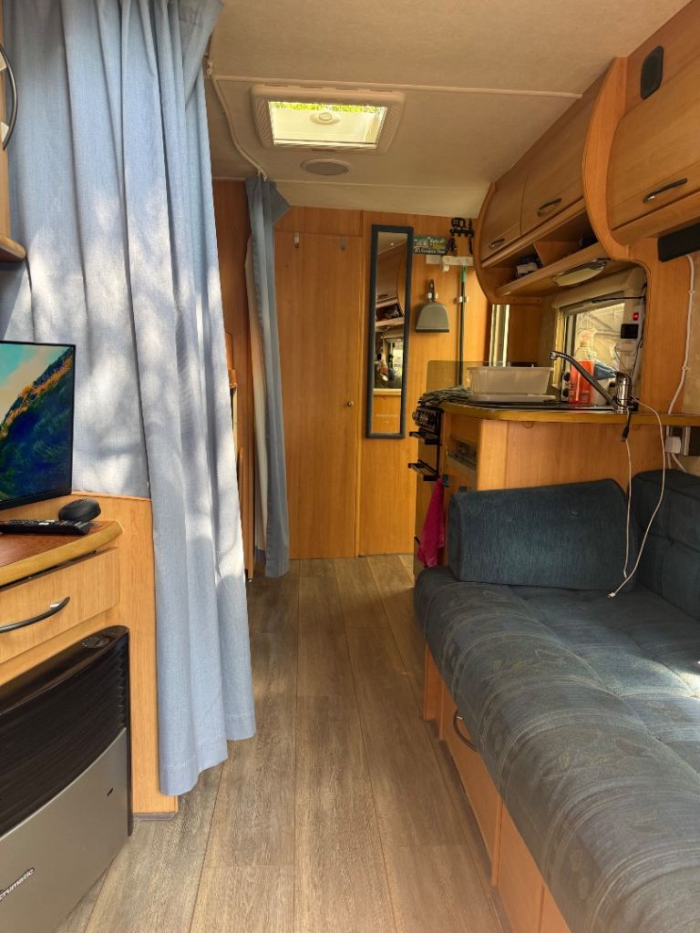 Ace Aristocrat 520 – 2004 – 5 Berth – Excellent Starter Caravan