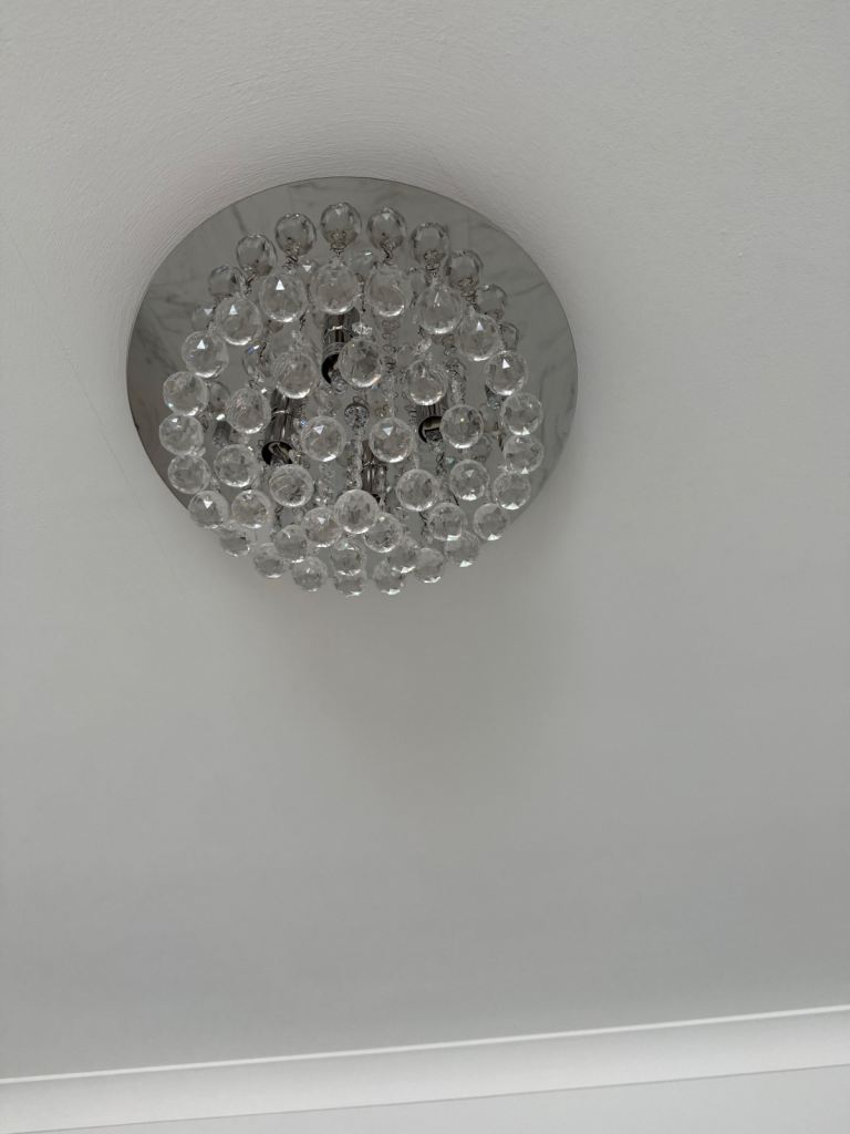 Light fitting 