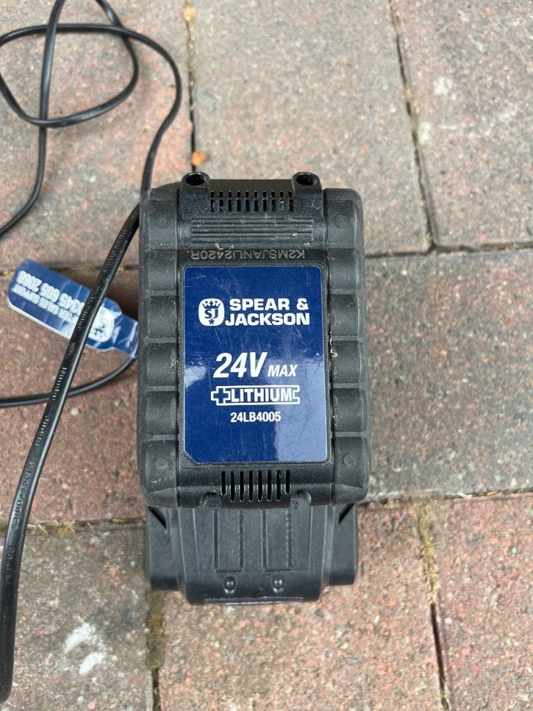 Spear & Jackson 24V MAX Lithium Battery 24LB4005 – Good Condition