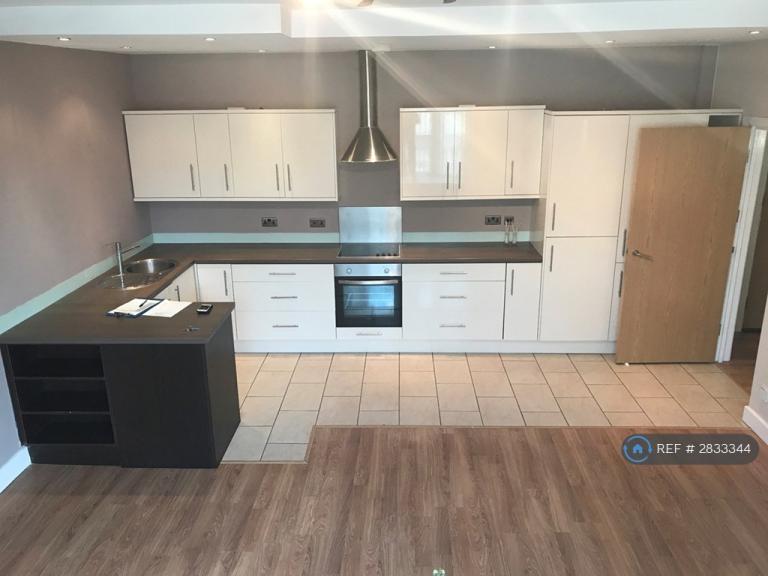 2 bedroom flat in Village Mews, Wallasey, CH45 (2 bed) (#2833344)
