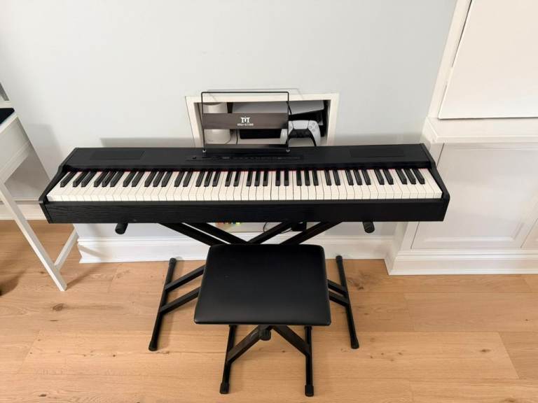 MUSTAR 88 Key Piano Keyboard Semi Weighted + Chair