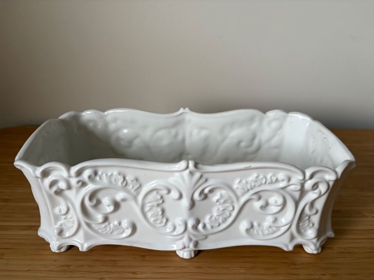 Large, Vintage, Italian Neoclassical style, pottery planter. (Indoor)