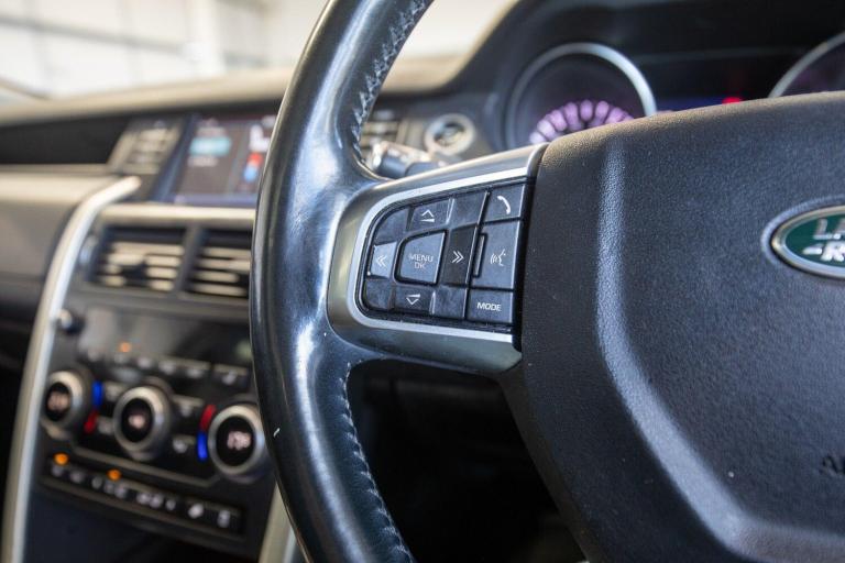 2016 Land Rover Discovery Sport 2.0 TD4 HSE Luxury SUV 5dr Diesel Auto 4WD Euro 6 (s/s) (180 ps) ...