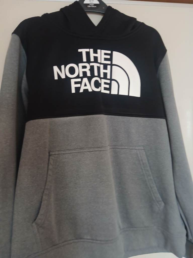 The North Face Hoodie - 