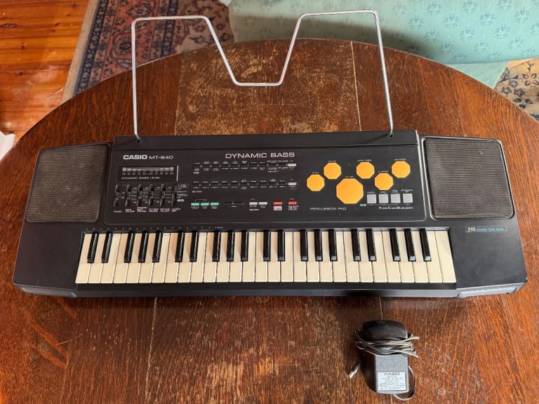 Casio MT-640 vintage 1980s digital keyboard 