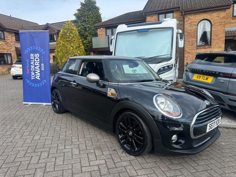 2017 Mini Hatch 1.5 Cooper Seven Hatchback 3dr Petrol Manual Euro 6 (s/s) (136