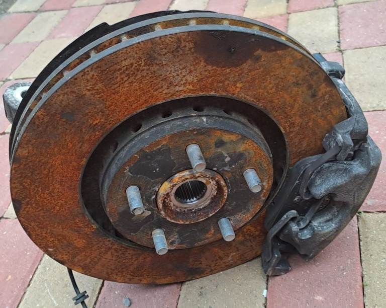 Nissan X-trail 2023-25 Whole part front brake disc and caliper assembly 