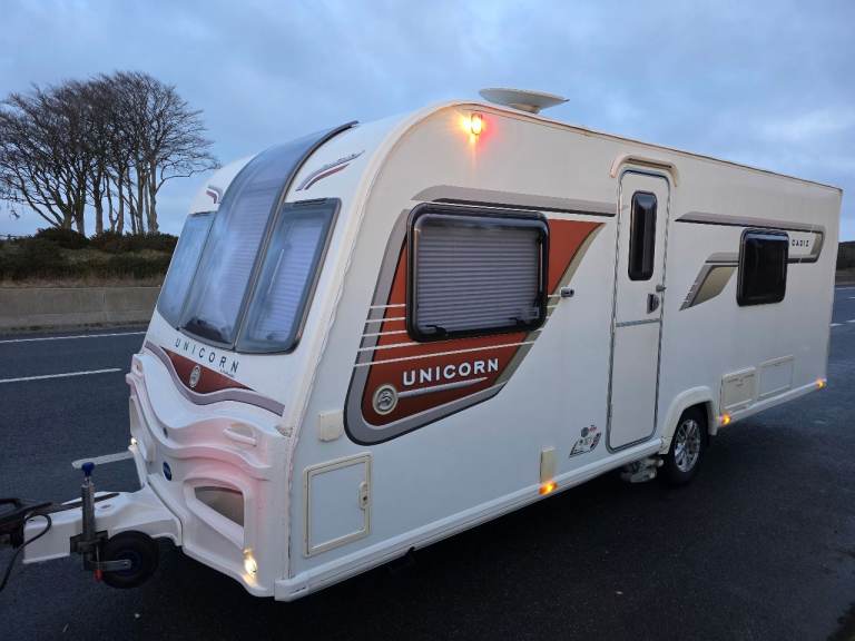2014 Bailey Unicorn 4 Cadiz II  4 berth auto engage mover awning  fully loaded 