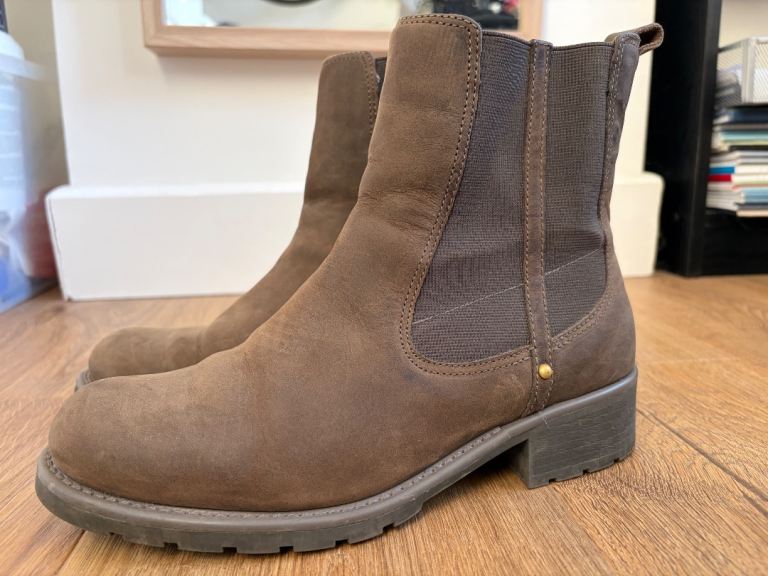 Clarks Brown Leather Chelsea Boots UK Size 6