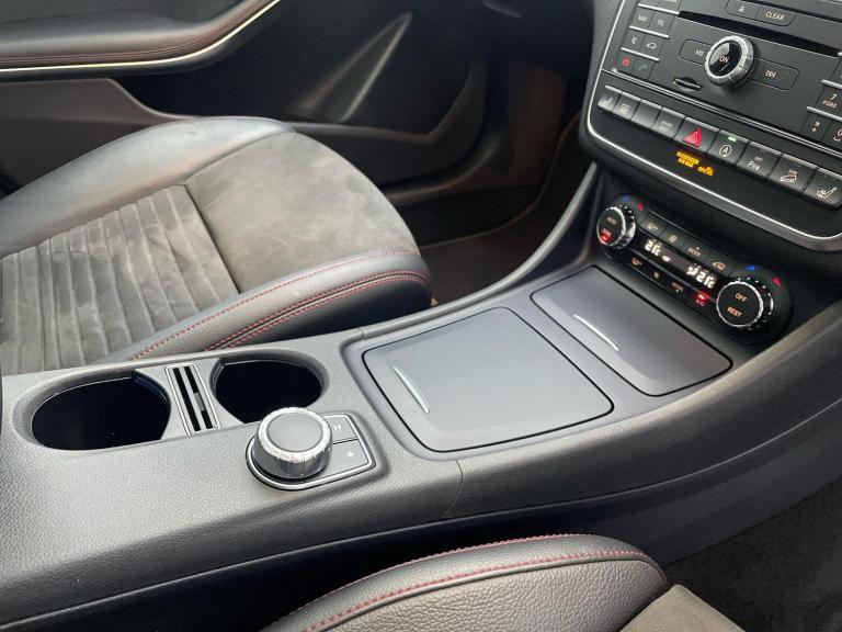 2015 Mercedes-Benz GLA GLA 220d 4Matic AMG Line 5dr Auto [Prem Plus] ESTATE DIESEL Automatic