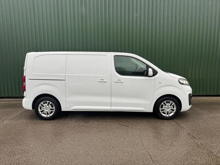 Vauxhall Vivaro 1.5d Sportive 2700 One Owner 50k Full History Euro 6 Very Clean 