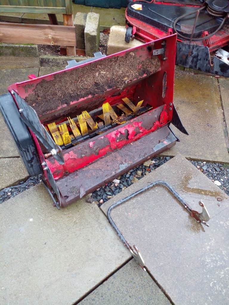 Countax C400 H sweeper collection box