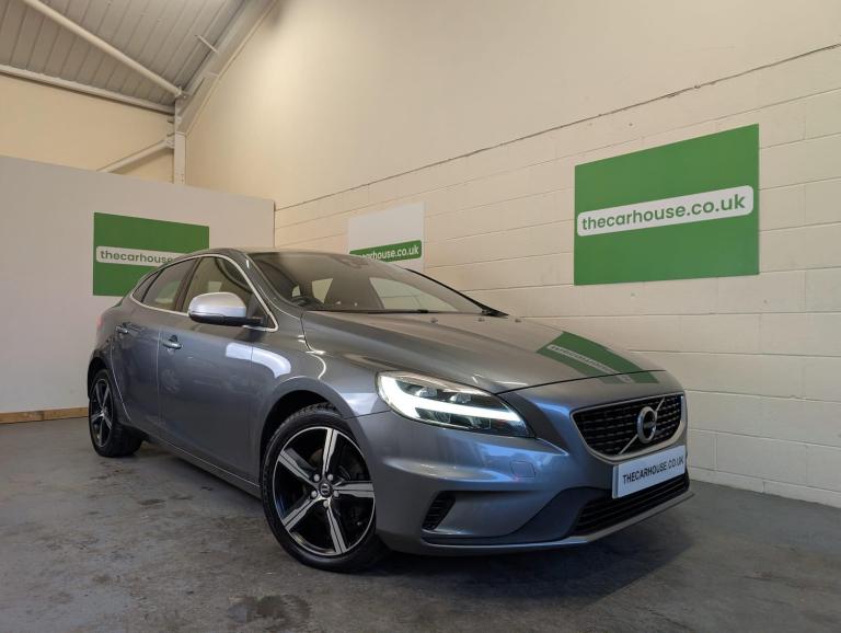 2019 Volvo V40 2.0 T2 GPF R-Design Nav Plus Euro 6 (s/s) 5dr HATCHBACK Petrol Manual
