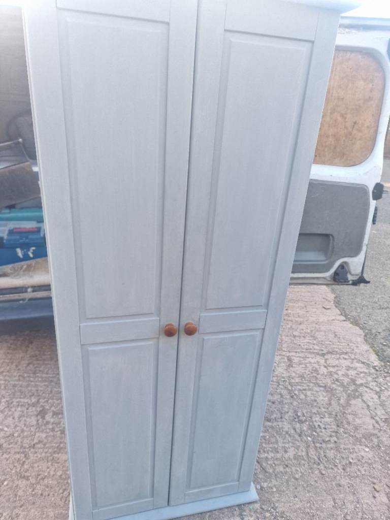 Solid pine Wardrobe + FREE DELIVERY 