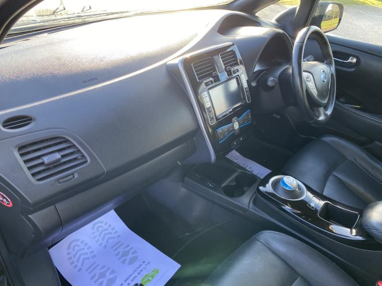 NISSAN LEAF 30kWh Tekna 2016