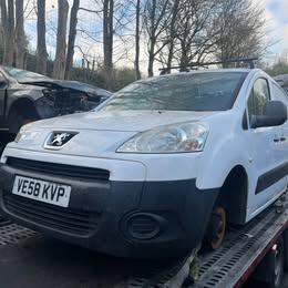 ♻️PEUGEOT PARTNER 2008 1.6 DIESEL BREAKING FOR PARTS♻️
