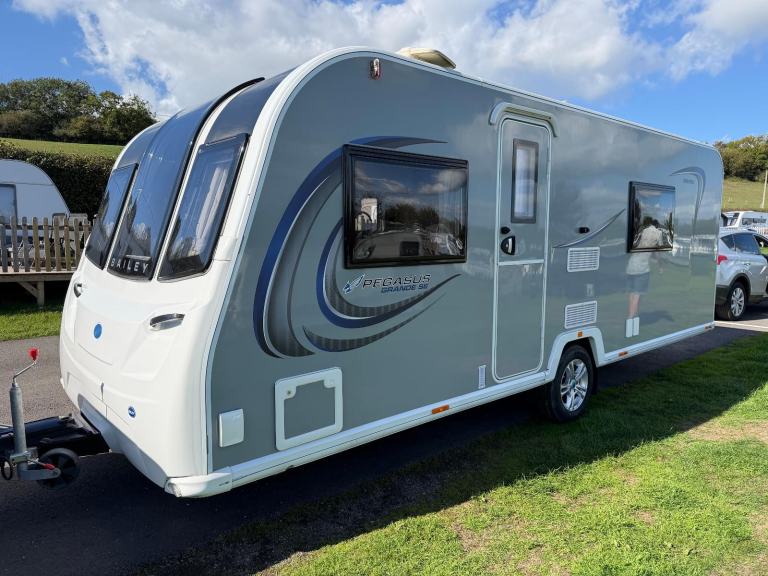 ⭐️ 2023 BAILEY PEGASUS GRANDE RIMINI 8ft WIDE ⭐️ 1 OWNER FROM NEW ⭐️