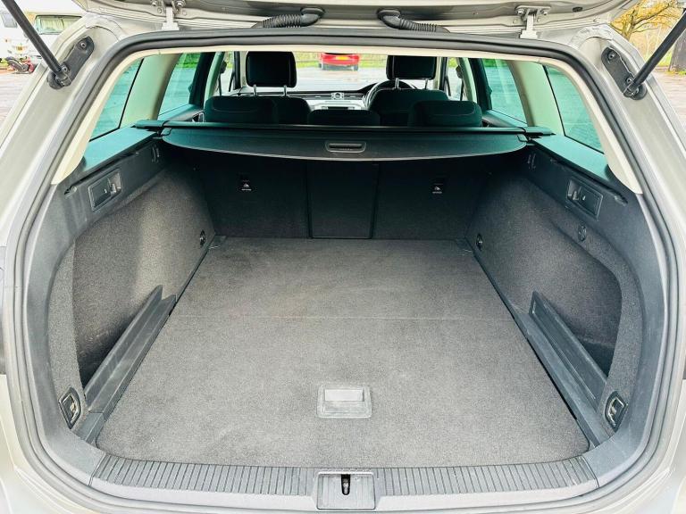 2016 Volkswagen Passat 2.0 TDI SE Business 5dr DSG ESTATE DIESEL Automatic