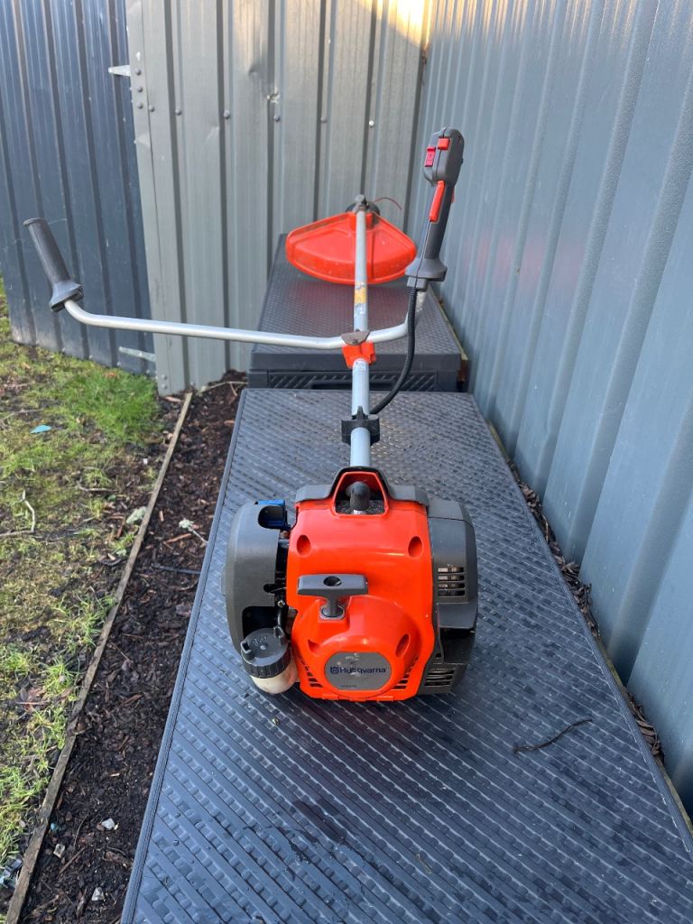 Husqvarna Petrol strimmer 