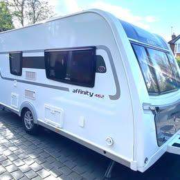 2018 Elddis Affinity 462 2 Berth Caravan & Inflatable Awning And Brand New Cover PERFECT CONDITION