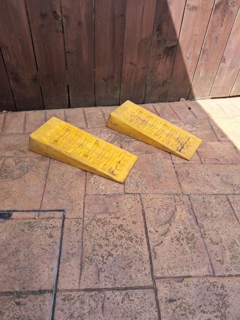 Flamma leveling ramps