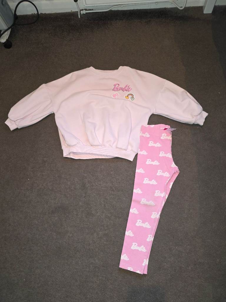 Childrens clothes Barbie