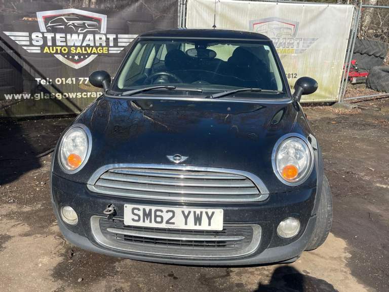 Mini Cooper 1.6 16v 2012 FOR BREAKING