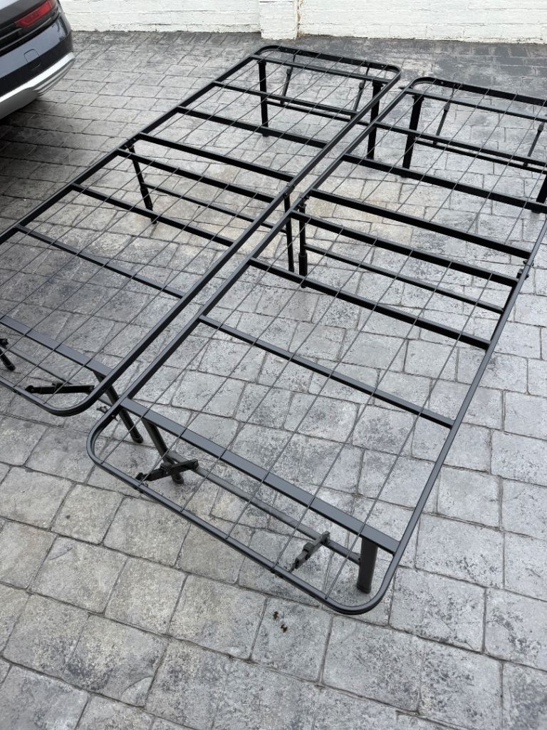 Foldable Guest Bed Frame 