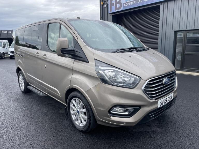FORD TOURNEO CUSTOM 2.0 310 ECOBLUE TITANIUM 6 SEAT CREW BUS EURO 6 2019