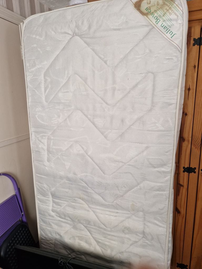 Julian Bowen Single Mattress – Good Condition