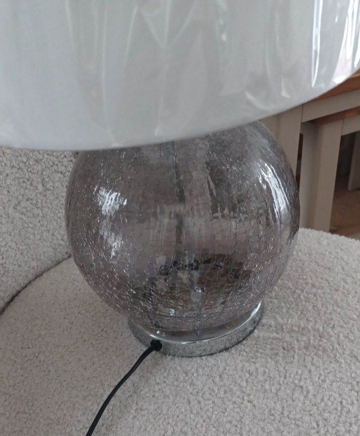 Table lamp