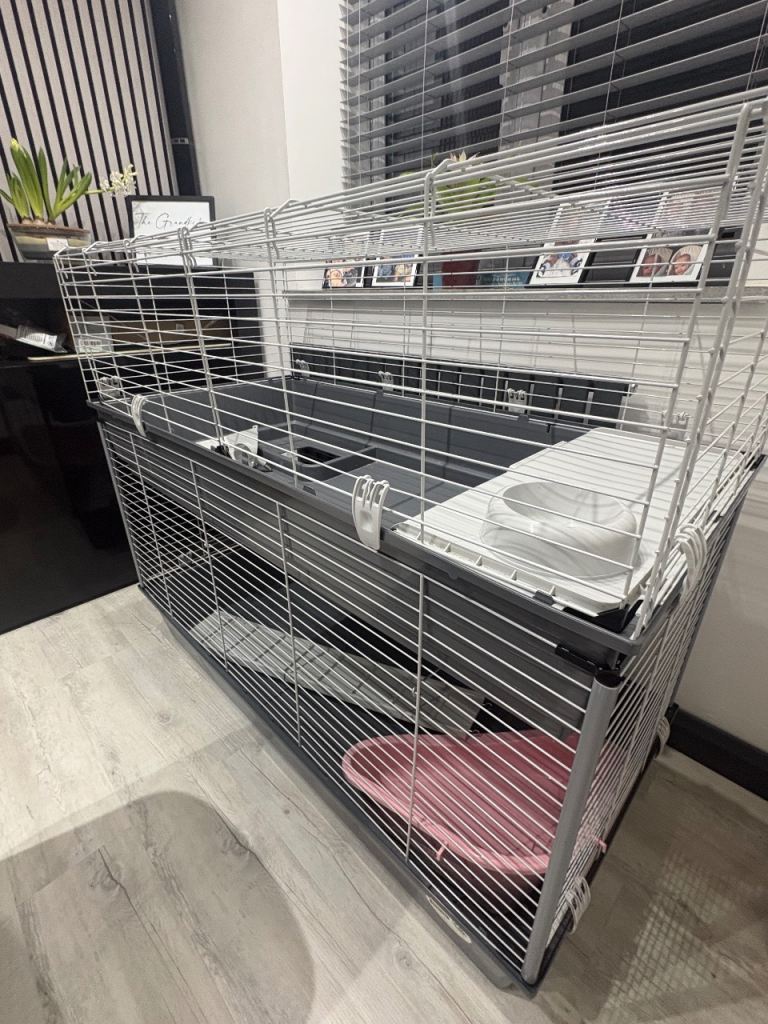 Rabbit/ guinea pig 2 tier cage