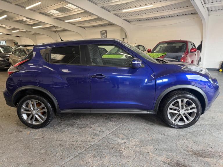 2017 Nissan Juke 1.6 N-Connecta XTRON Euro 6 5dr HATCHBACK Petrol Automatic