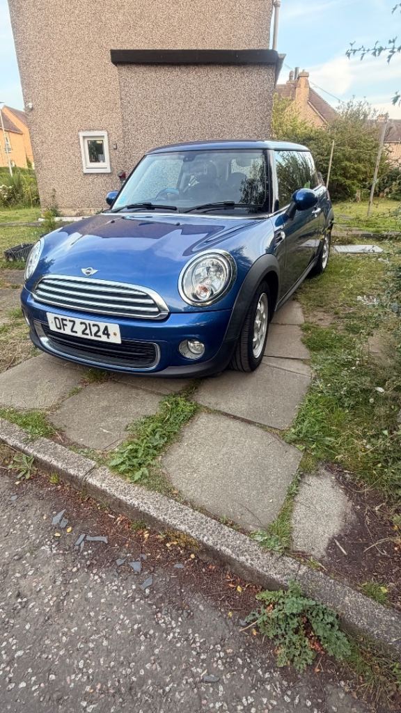 Mini cooper one Hatchback, 2013, Semi-Auto, 1995 (cc), 5 doors