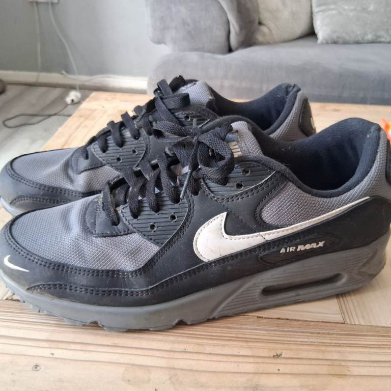 Nike Air Max 90 Trainers – Black and Grey, Good Condition