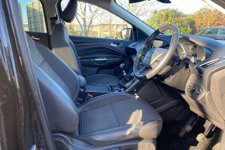 2017 Ford Kuga 2.0 TDCi Titanium (150 PS) 5-Door MPV HATCHBACK Diesel Manual