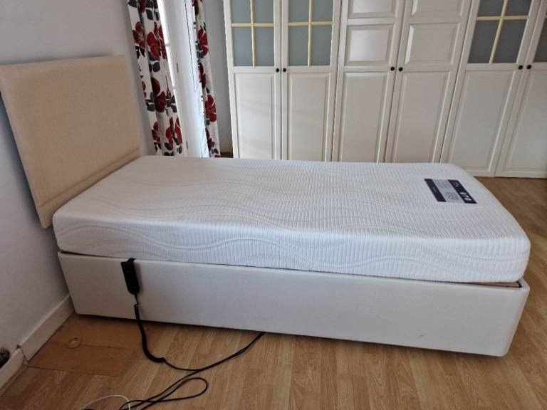 Adjustable single bed and memory foam mattress