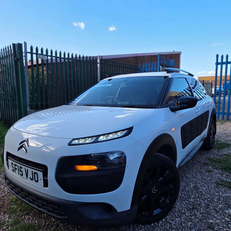 CITROEN C4 CACTUS FEEL TRIM EDITION 1.2 PETROL LOW MILES £20 ROAD TAX PER YEAR YEAR 2015 HPi CLEAR!!