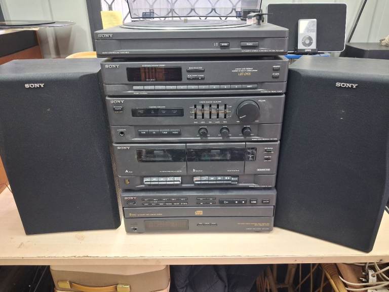 Sony LBT-D105 Hi-Fi Stereo System with Turntable – Good Condition
