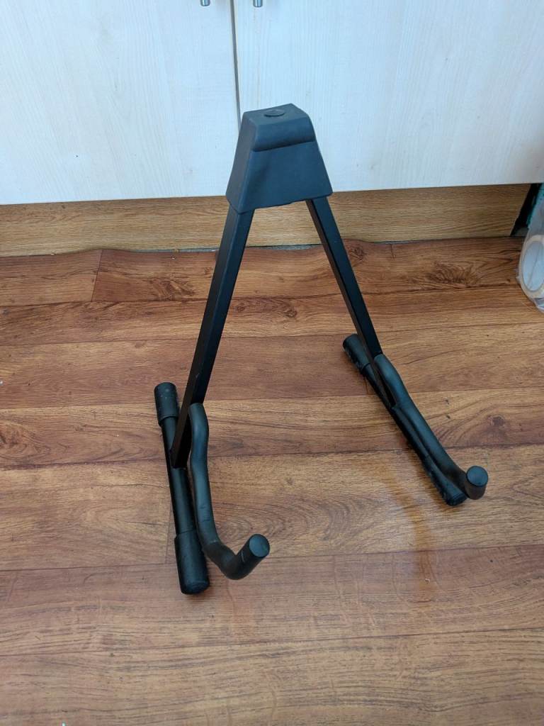 Guitar stand 