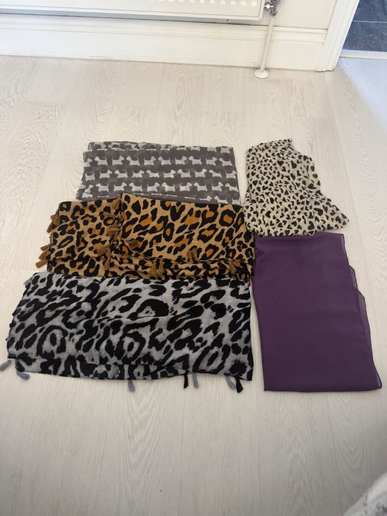 Ladies scarves 