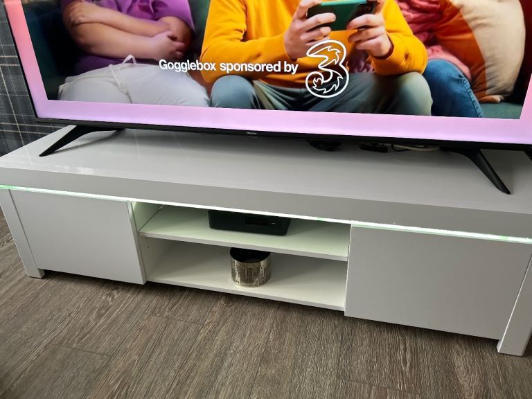 Tv unit and 2 matching storage side tables
