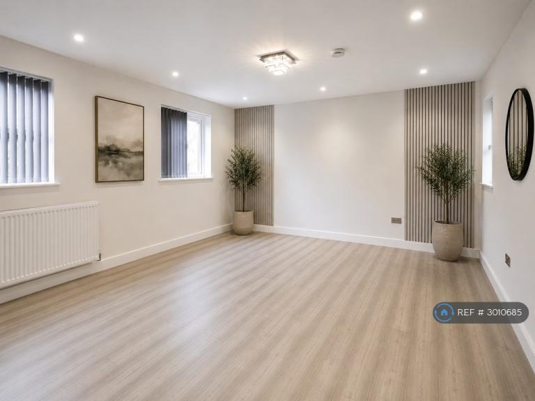 5 bedroom house in Woodhouse Court, Milton Keynes, MK14 (5 bed) (#3010685)