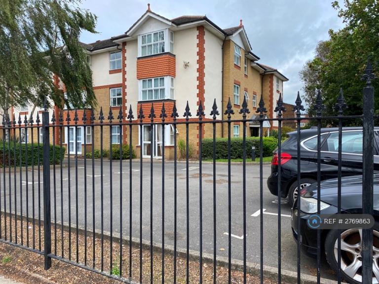 2 bedroom flat in London Road, Isleworth, TW7 (2 bed) (#2769863)
