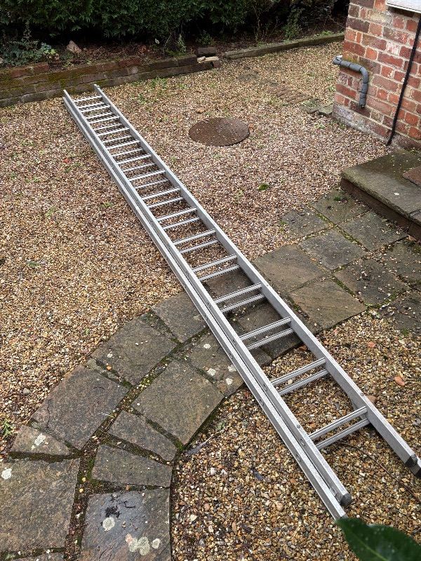 4 metre Gravity 240 Series Aluminium Extension Ladder